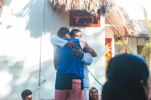 Luis-y-Fer-abrazo (1)