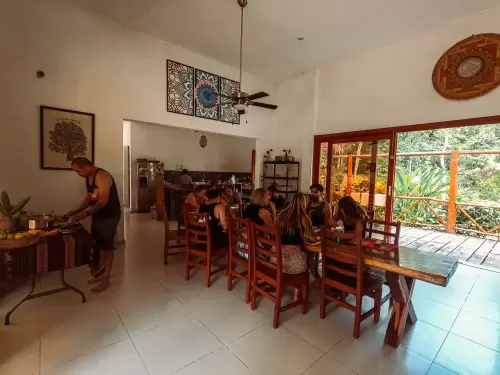 group-breakfast