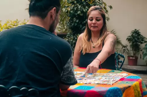 luis-y-ale-tarot